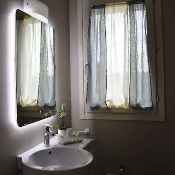 Miss. Elisabeth Bed & Breakfast Maranello